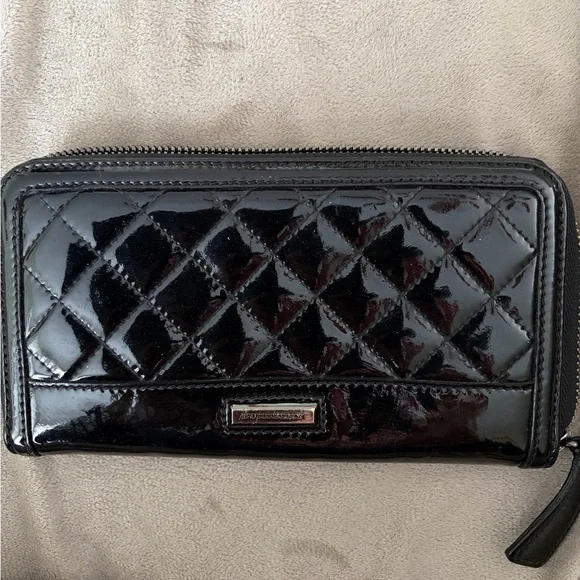 Burberry (authentic)black quilted patent leather zip-around wallet. - Picture 5 of 5